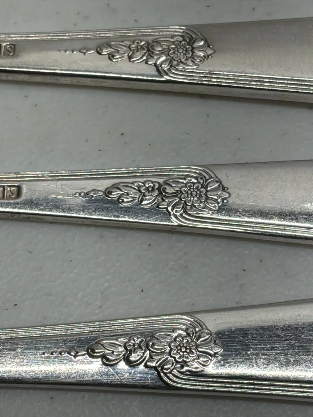 Holmes & Edwards Youth Pattern Inlaid Silverplated Butter Spreaders Set of 8
